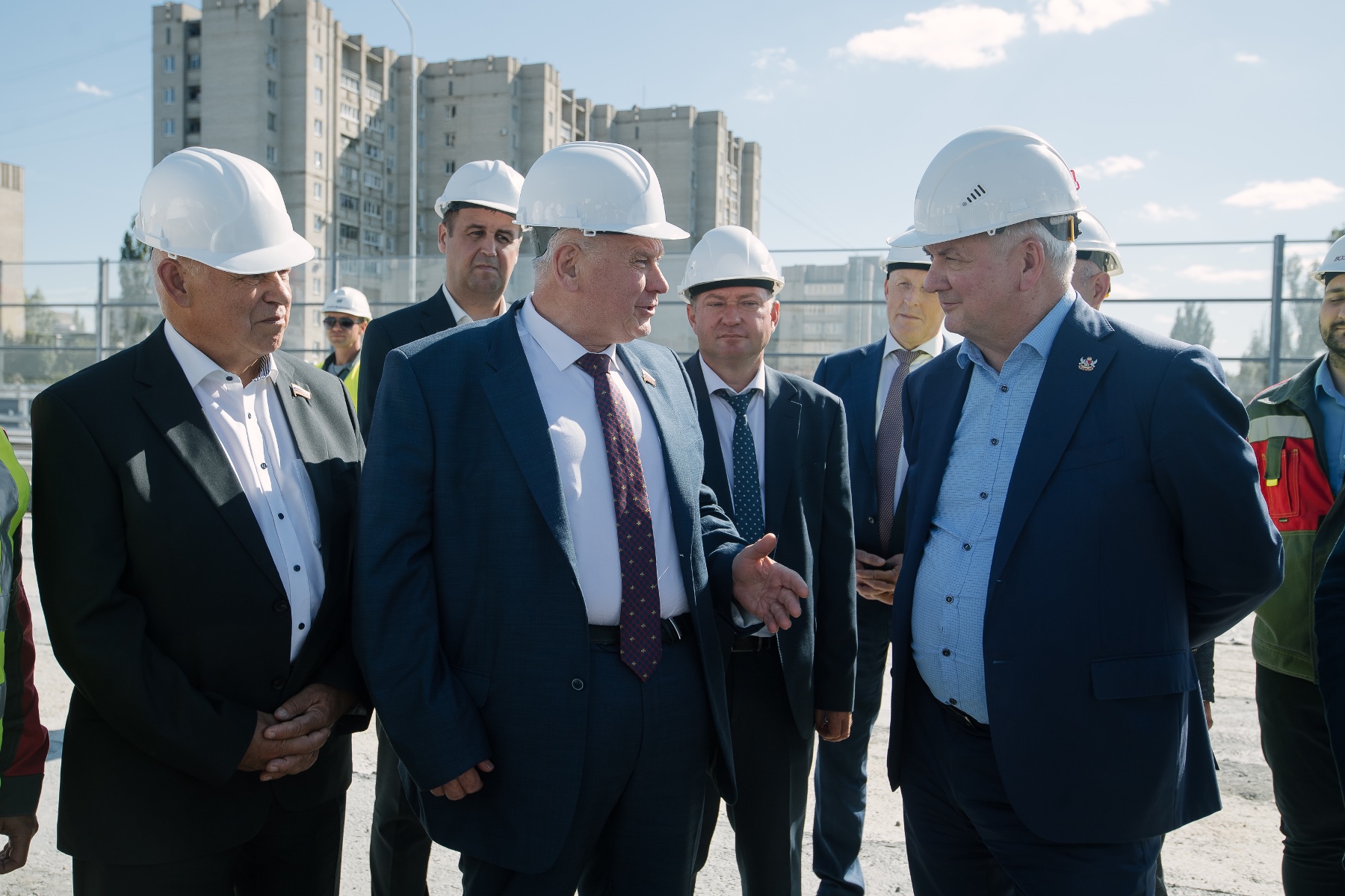 Депутаты Воронежской облдумы проинспектировали строительство транспортной развязки на  Остужева