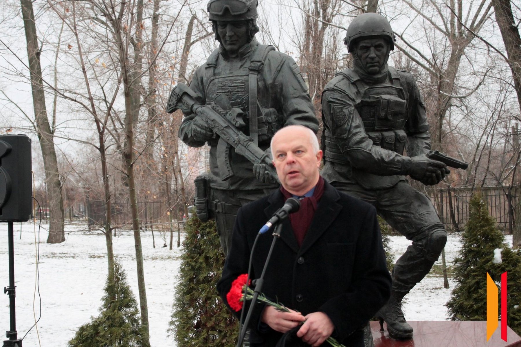 Олег Нефедов принял участие в открытии мемориала погибшим сотрудникам органов госбезопасности